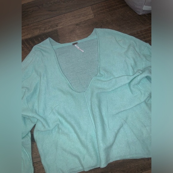 FREE PEOPLE fall  SOLITAIRE CASHMERE V NECK PULLOVER boho green soft sweater - Picture 4 of 5